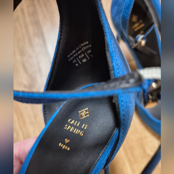 Blue like new Vegan Suede D'orsay heel pump - Picture 10 of 10
